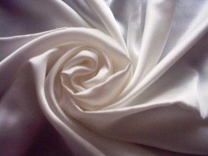 Silk-Satin-Fabric-Plain-Crepe-Satin-Nature-White-1
